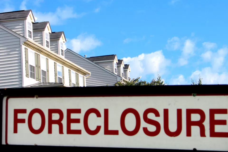 Foreclosure Sign